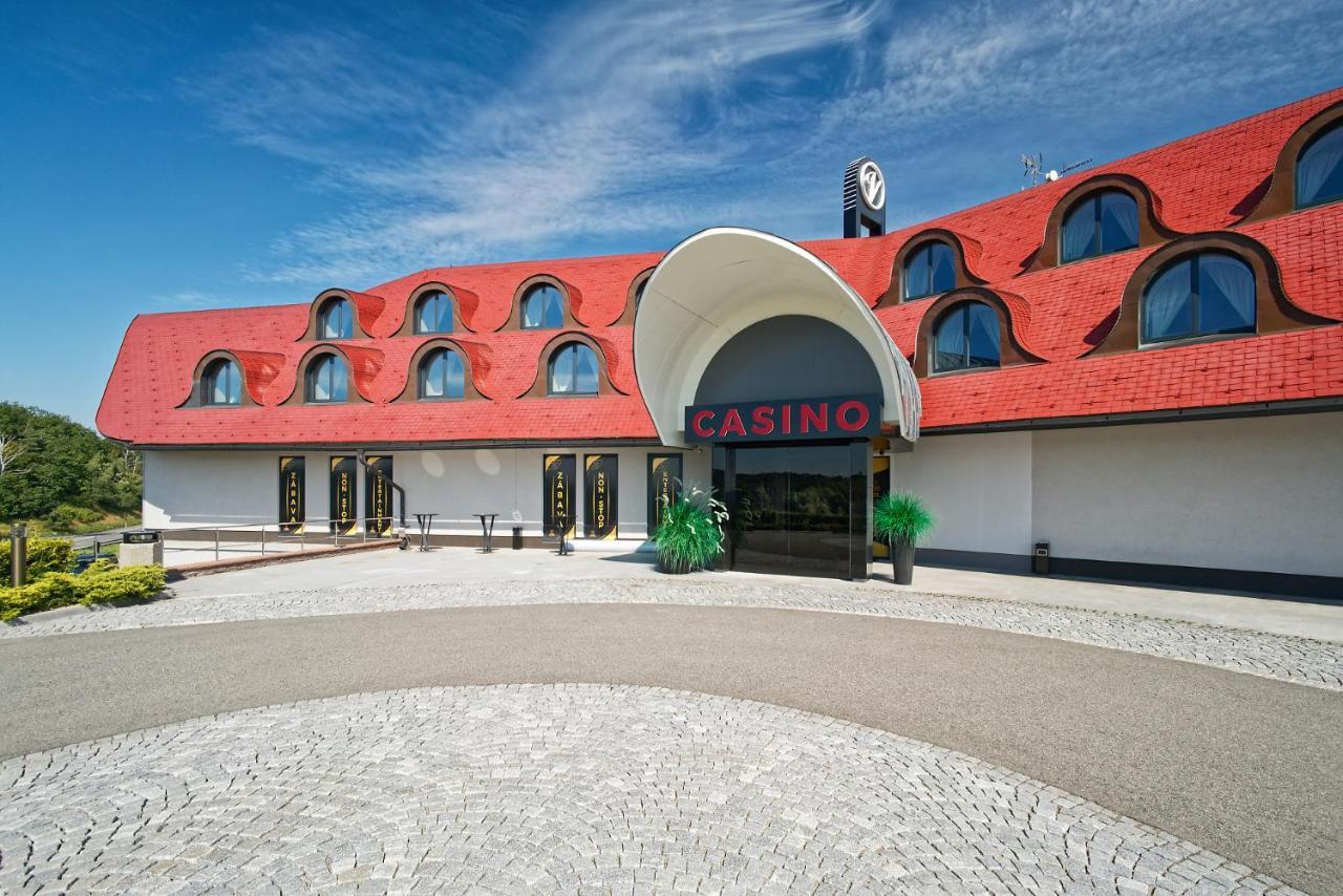 Hotel Victory Popuvky Екстер'єр фото
