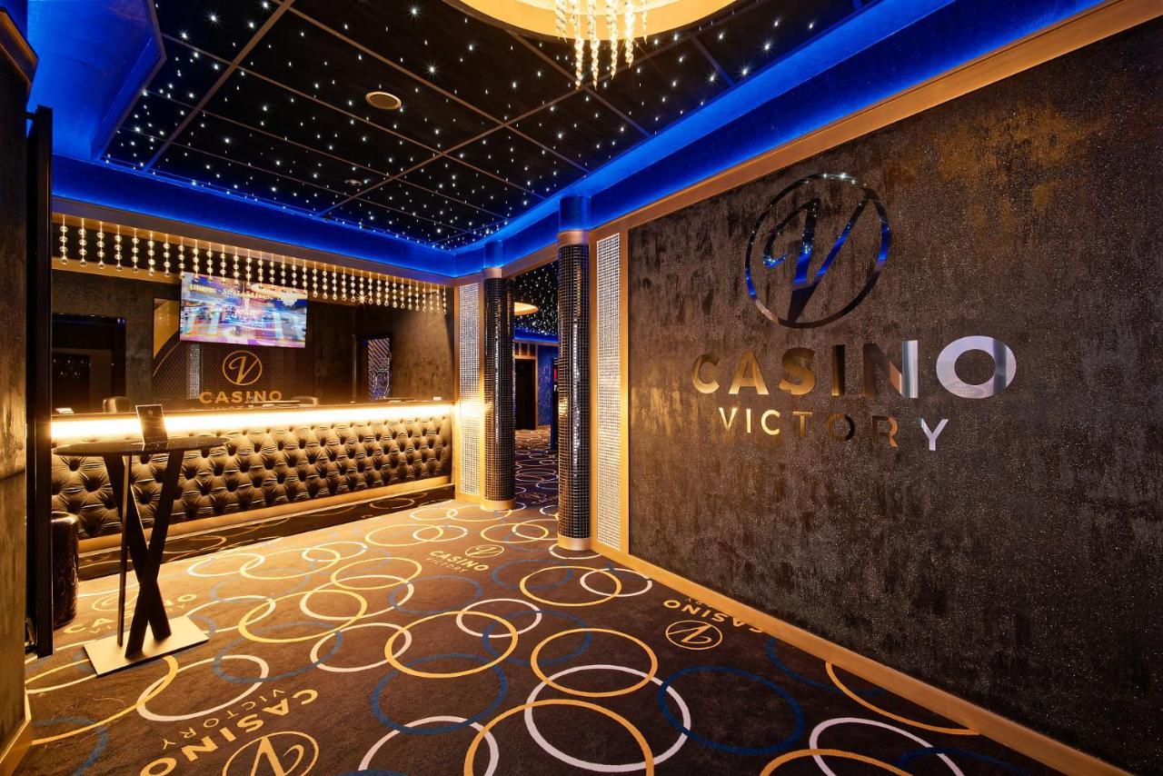 Hotel Victory Popuvky Екстер'єр фото