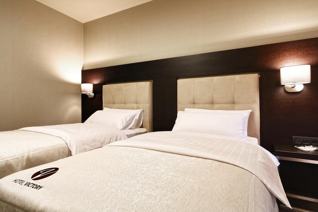 Hotel Victory Popuvky Екстер'єр фото