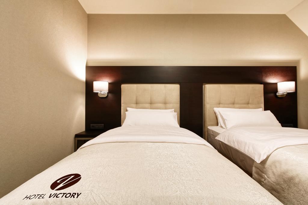 Hotel Victory Popuvky Екстер'єр фото