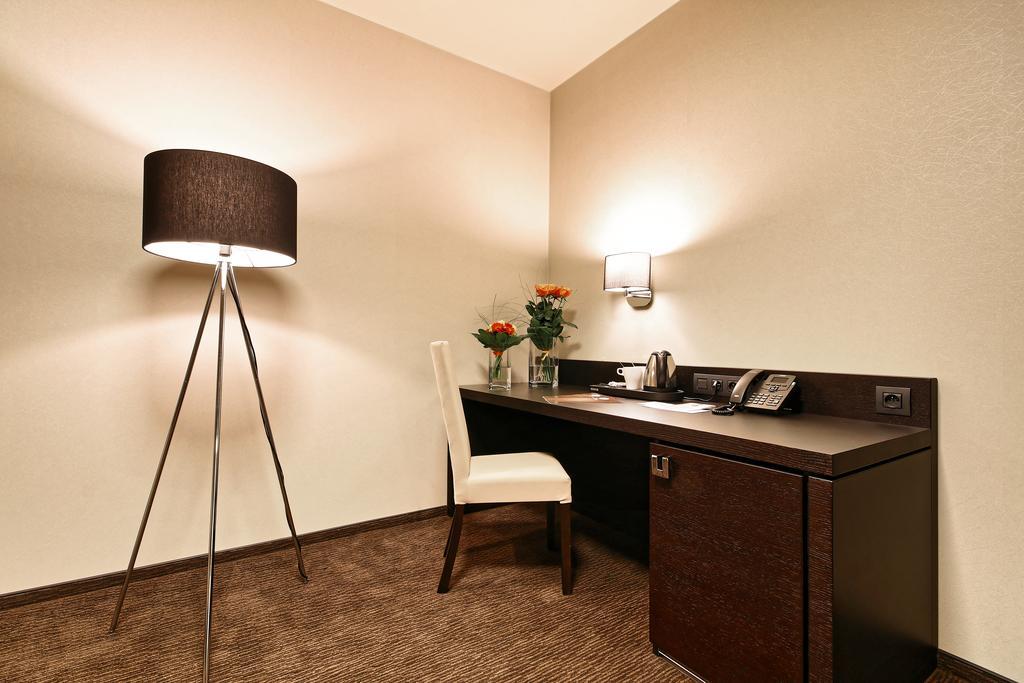 Hotel Victory Popuvky Екстер'єр фото