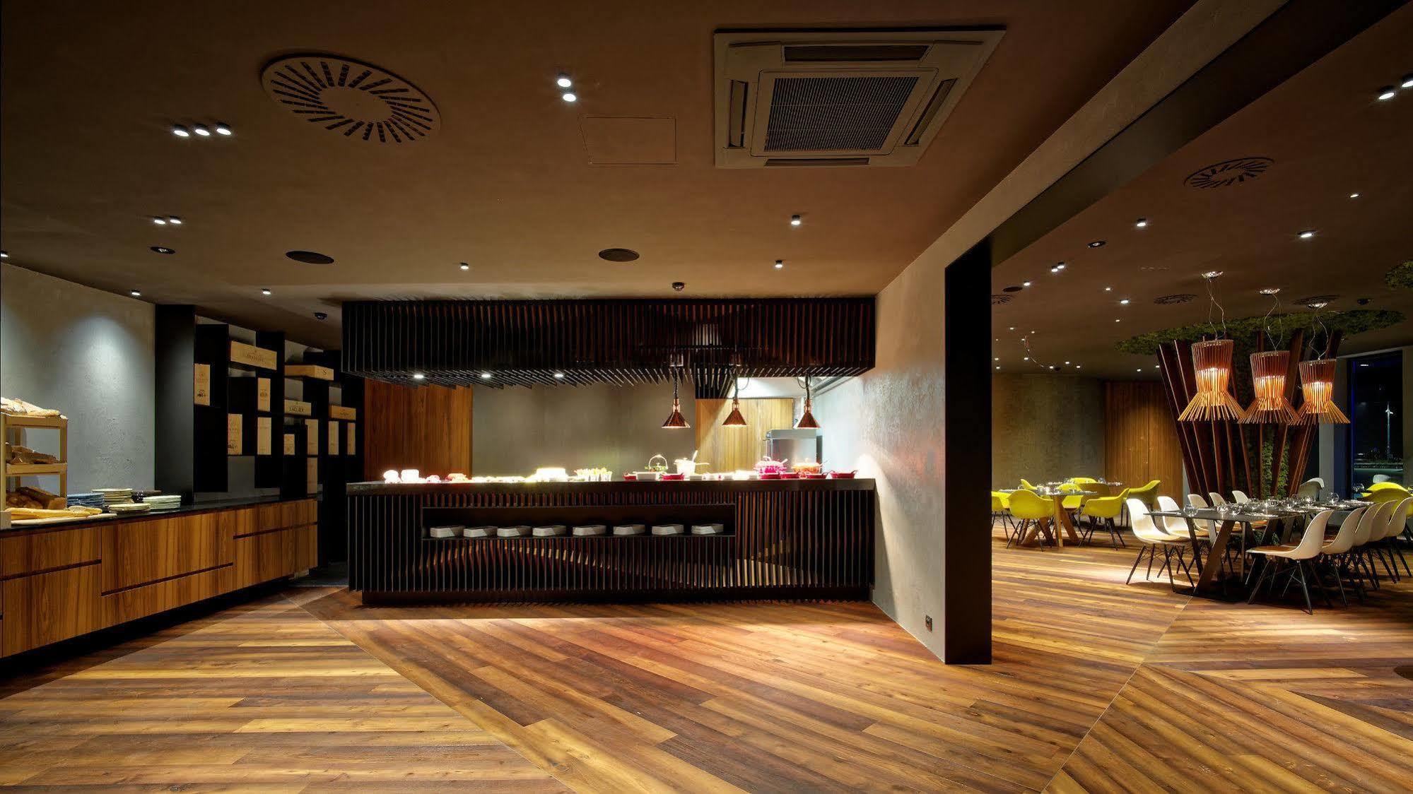 Hotel Victory Popuvky Екстер'єр фото