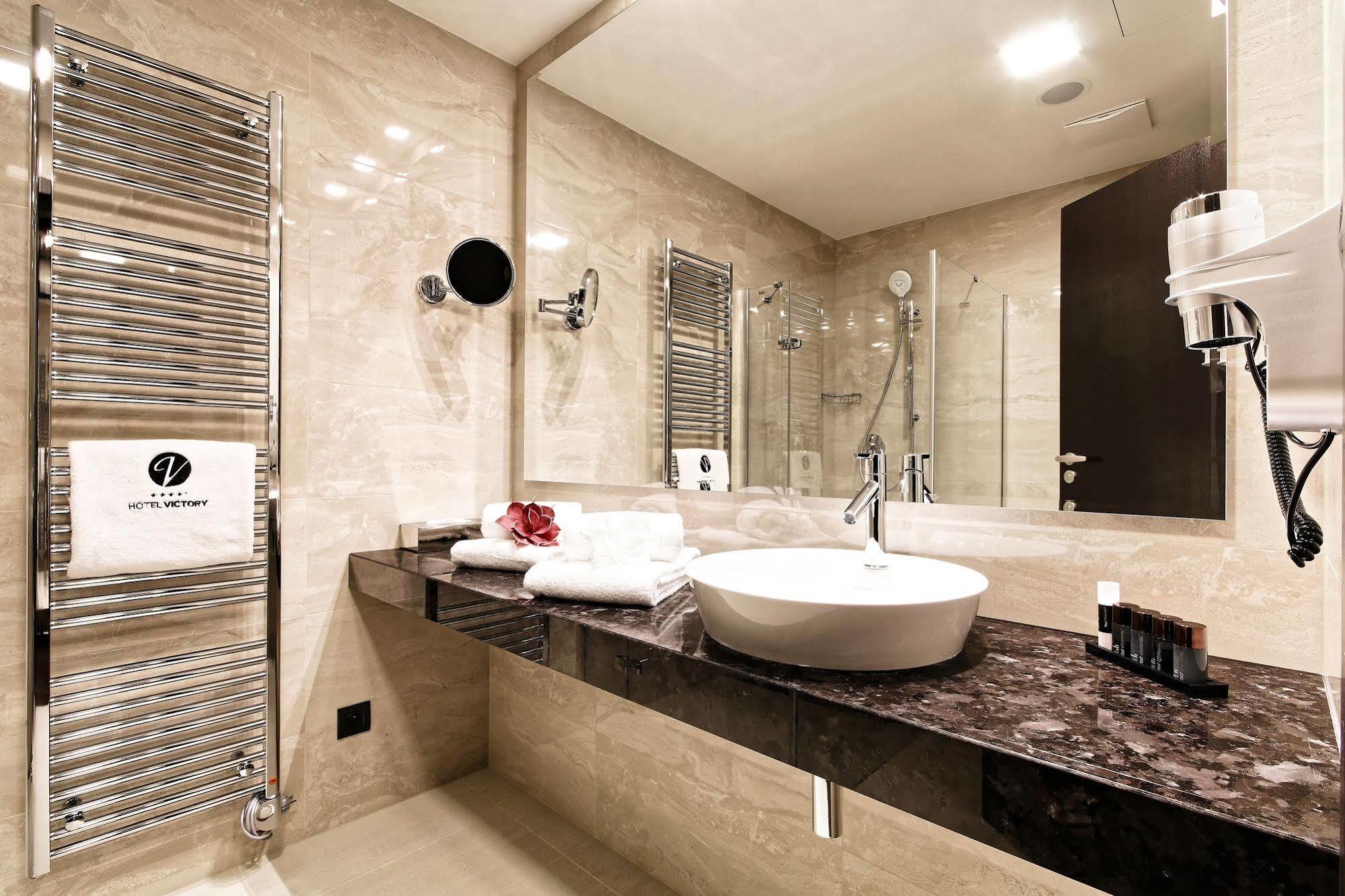 Hotel Victory Popuvky Екстер'єр фото