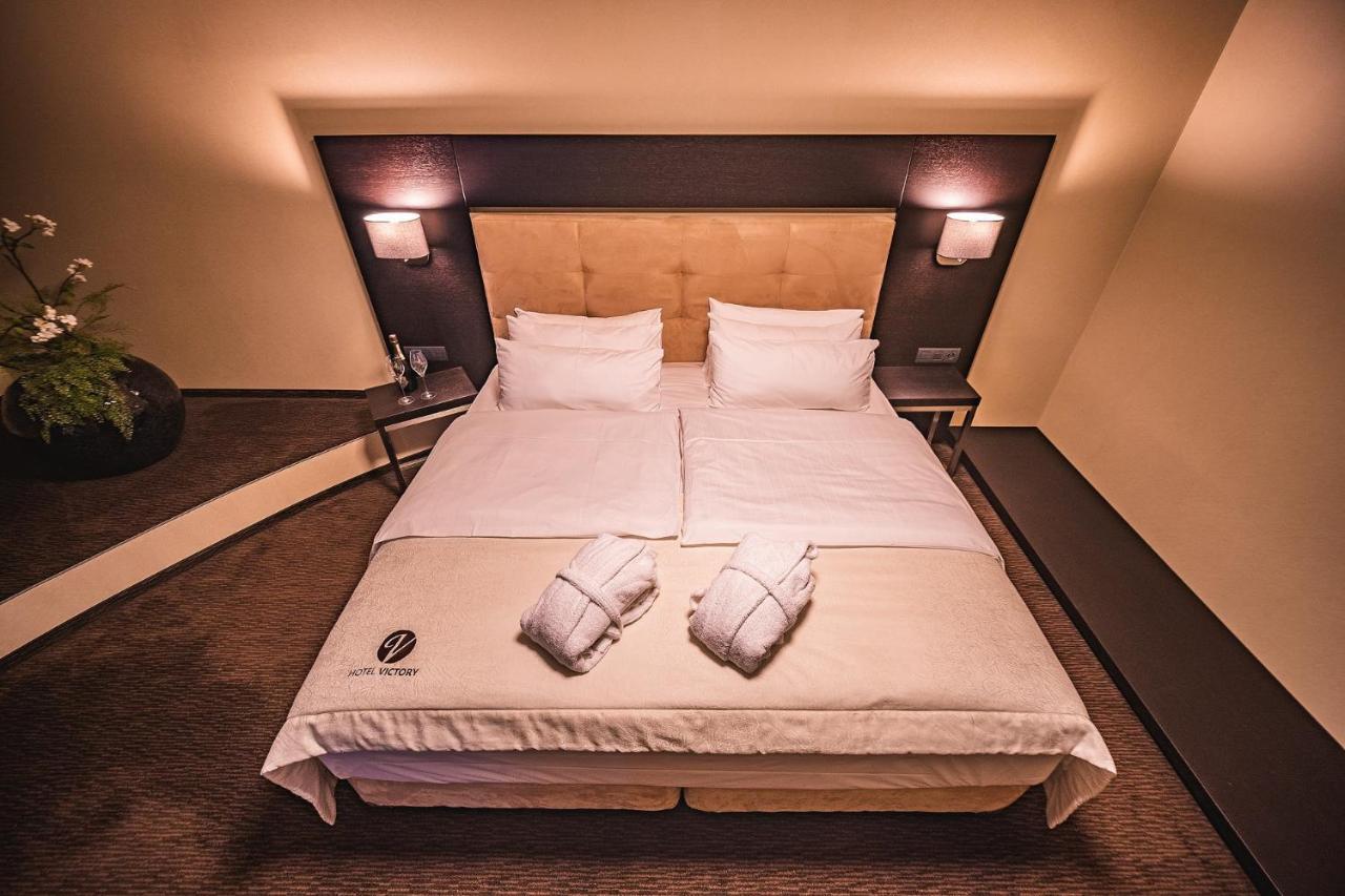 Hotel Victory Popuvky Екстер'єр фото